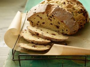 BX0216H_Irish-Soda-Bread_s4x3.jpg.rend.hgtvcom.616.462